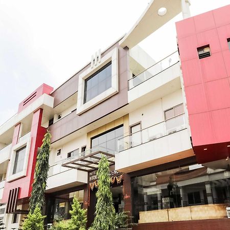 Super Townhouse Lalghati Near Airport Bhopál Kültér fotó