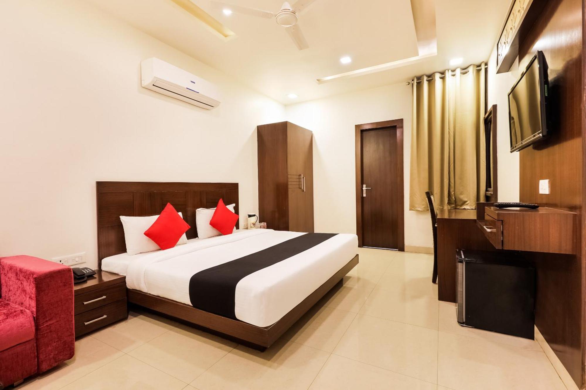 Super Townhouse Lalghati Near Airport Bhopál Kültér fotó