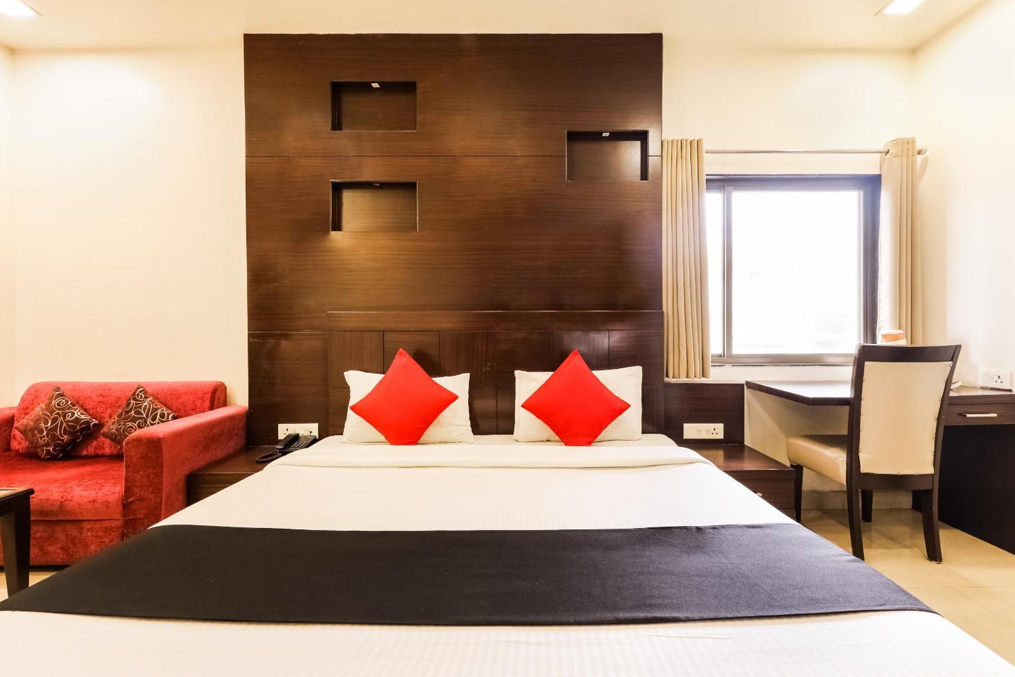 Super Townhouse Lalghati Near Airport Bhopál Kültér fotó