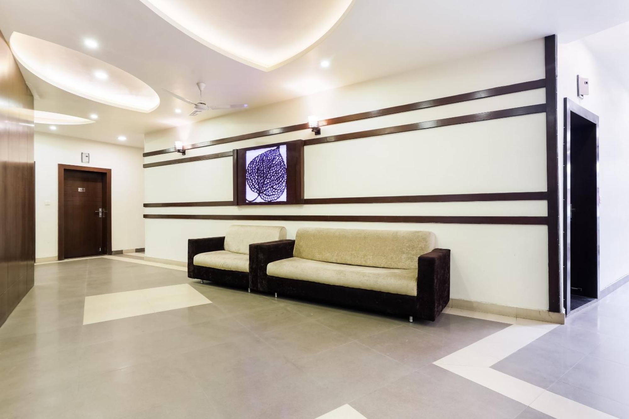 Super Townhouse Lalghati Near Airport Bhopál Kültér fotó