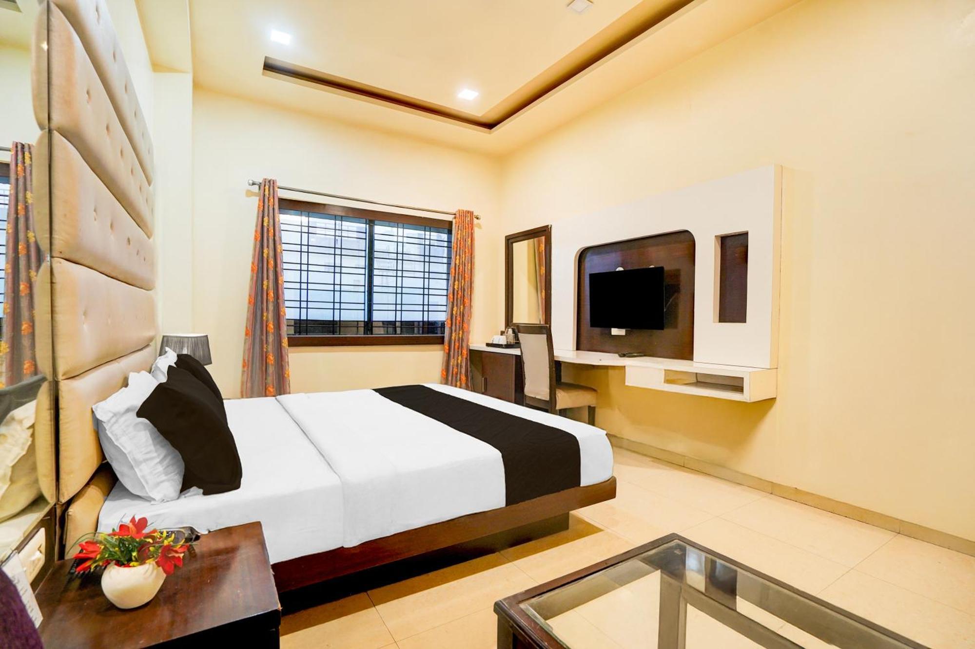 Super Townhouse Lalghati Near Airport Bhopál Kültér fotó