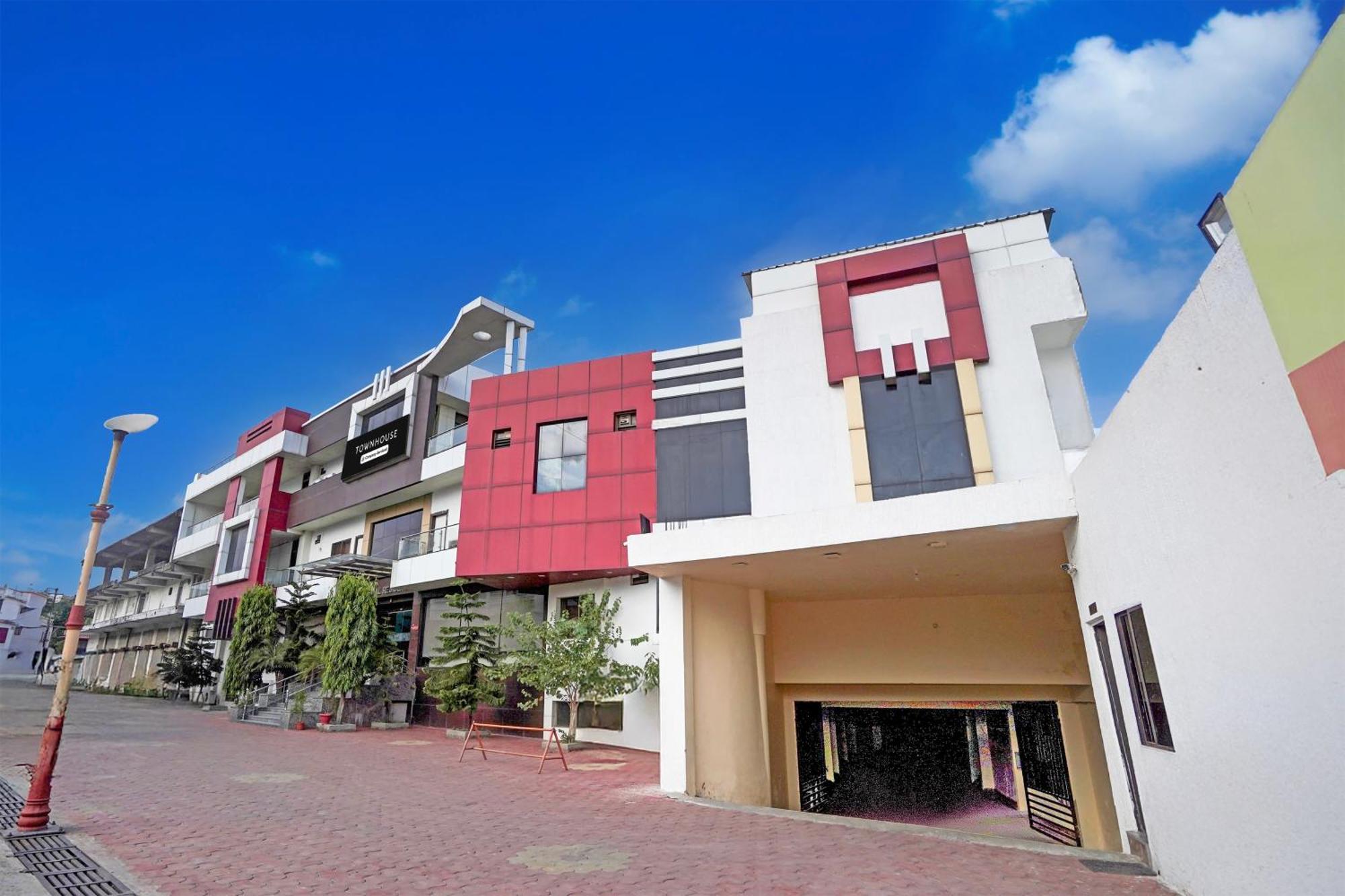 Super Townhouse Lalghati Near Airport Bhopál Kültér fotó