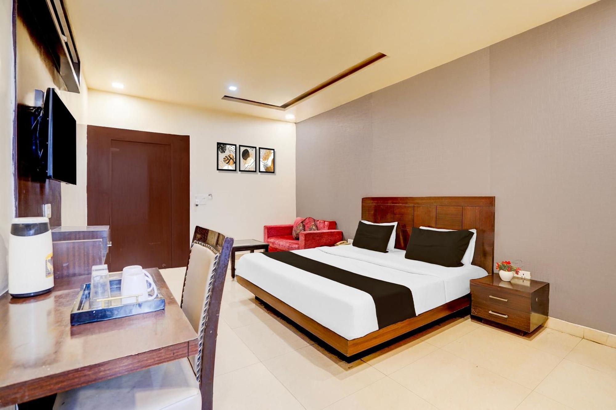 Super Townhouse Lalghati Near Airport Bhopál Kültér fotó