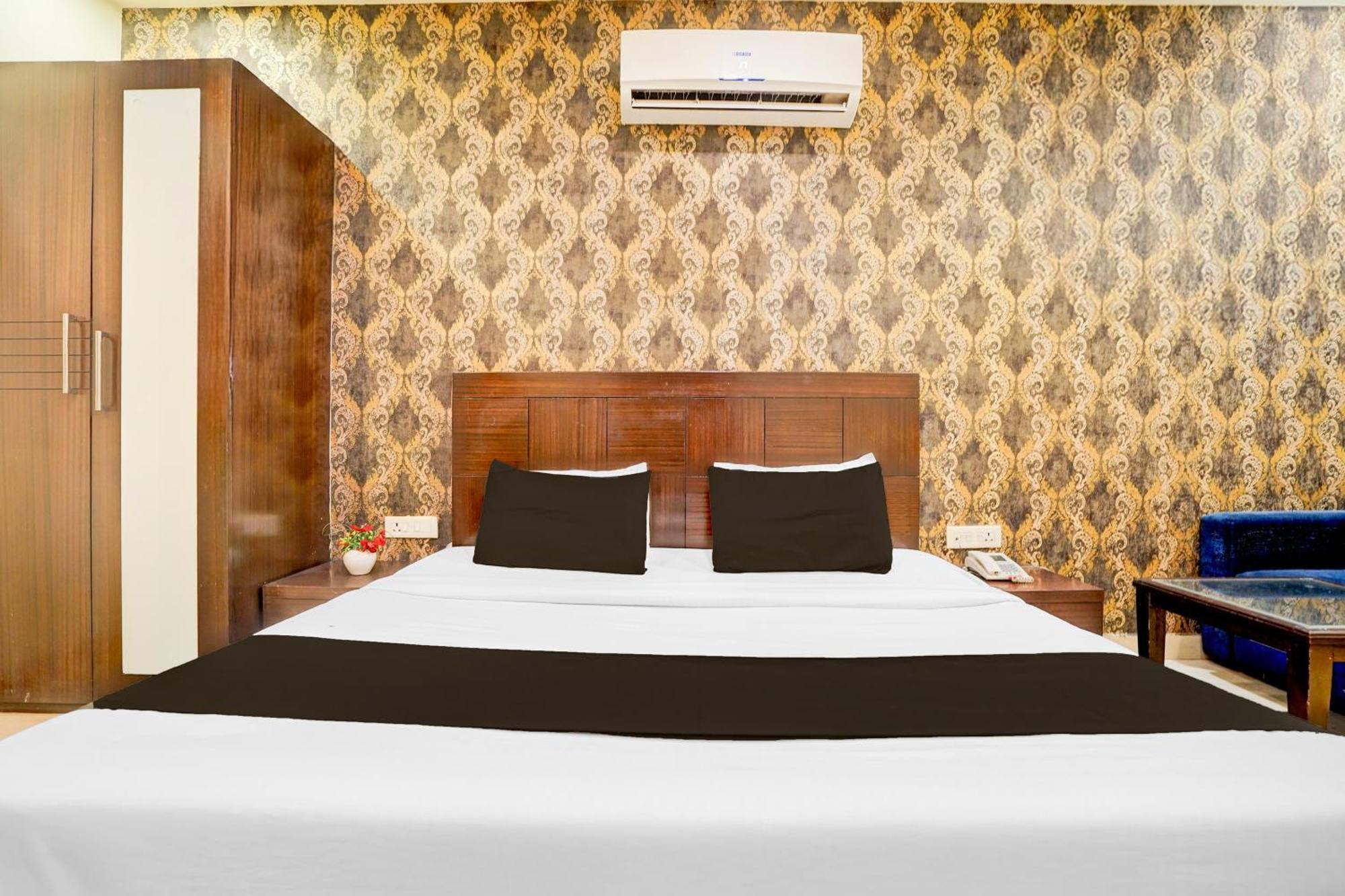 Super Townhouse Lalghati Near Airport Bhopál Kültér fotó