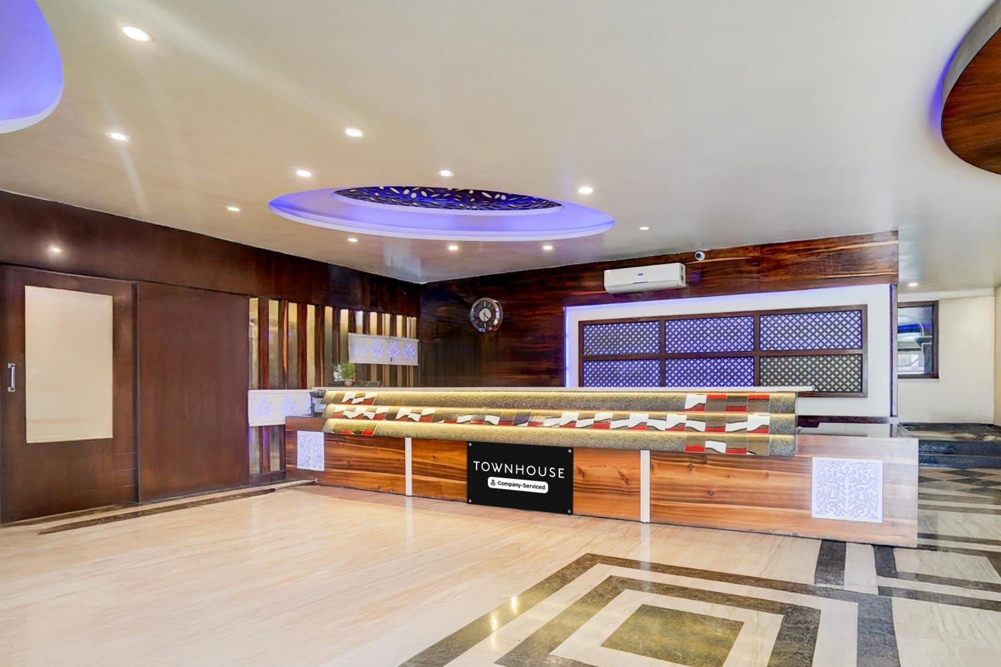 Super Townhouse Lalghati Near Airport Bhopál Kültér fotó
