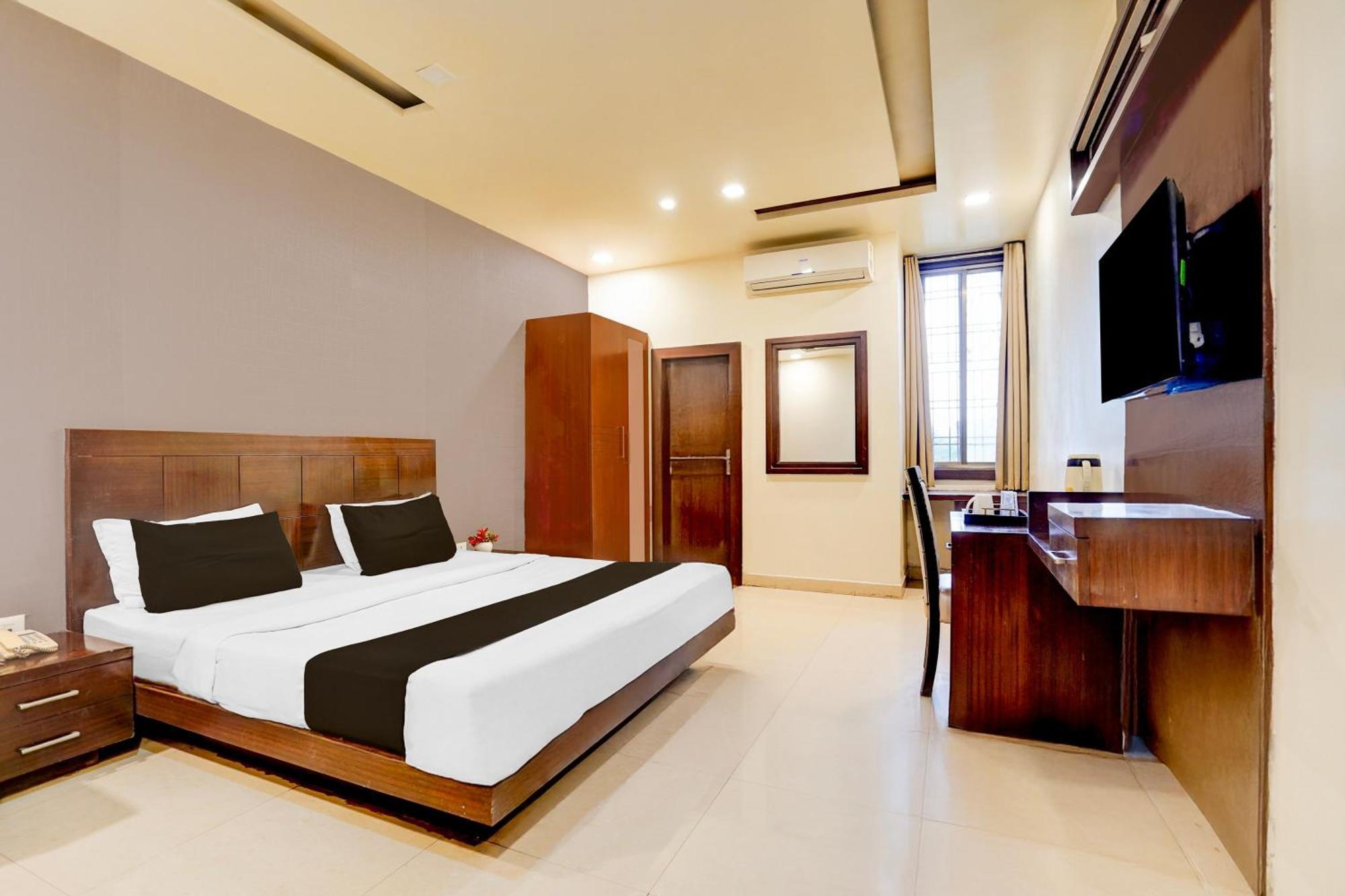 Super Townhouse Lalghati Near Airport Bhopál Kültér fotó